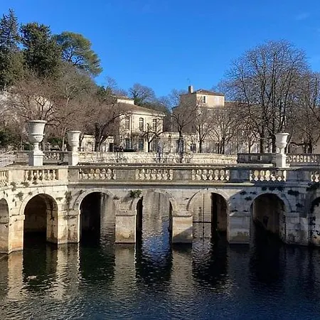 Corconne, Centre-ville, Proche Monuments Apartamento *